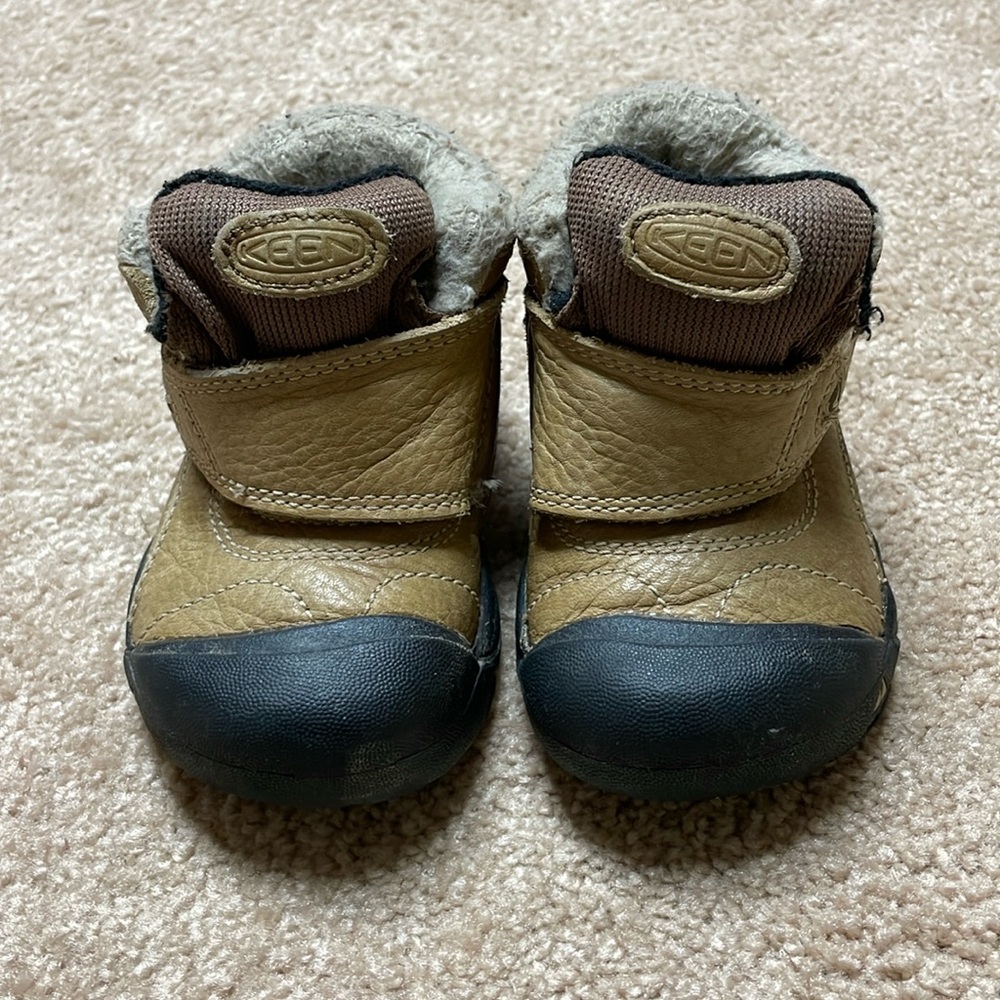 Keen toddler size 6 Kootenay boot